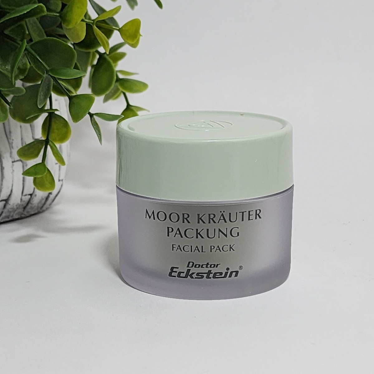 Doctor Eckstein luxury packaging