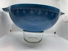 Pyrex 4 Qt 444 Snowflake Garland Vtg Mixing Bowl