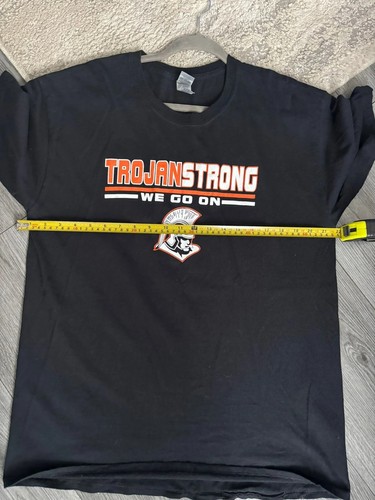 Camiseta Trojan Strong We Go On Negra Talla Grande - Ropa de Calle Retro - Imagen 4 de 4