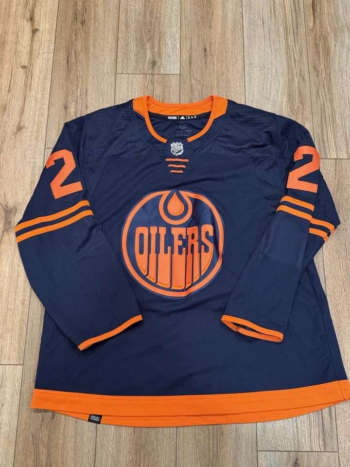 Camiseta deportiva de hockey alternativa Adidas talla 60 Edmonton Oilers Klim Kostin 2022-23 Foto 2 de 3
