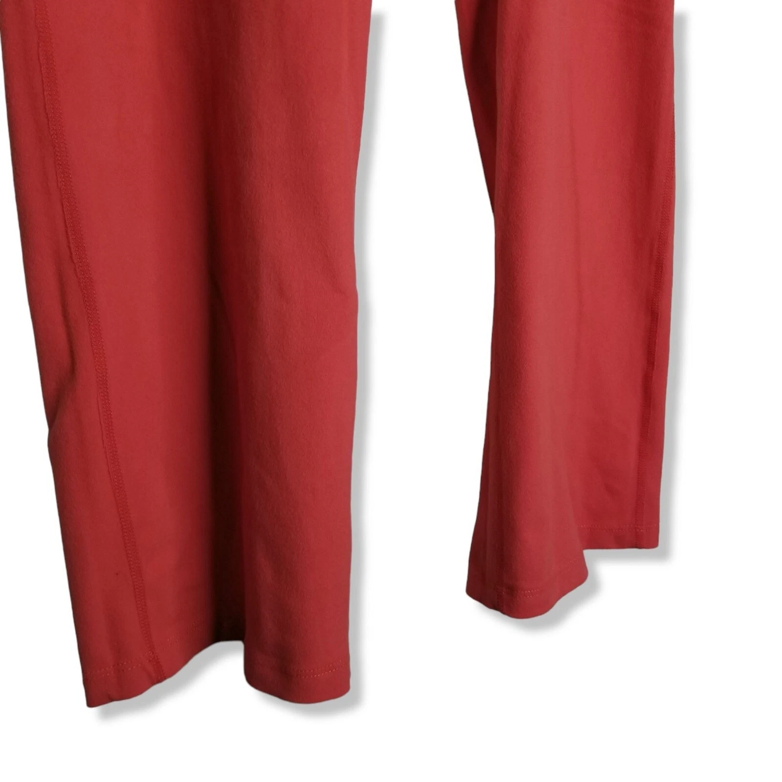 beyond-yoga low rise crop flare leggings