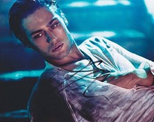 Douglas Booth Signed Autographed 8x10 Photo Pride & Prejudice & Zombies COA VD