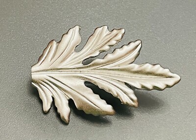 VTG Sterling Silver-ARTISAN MADE Oak Leaf Brooch Pin-strength prosperity - gift