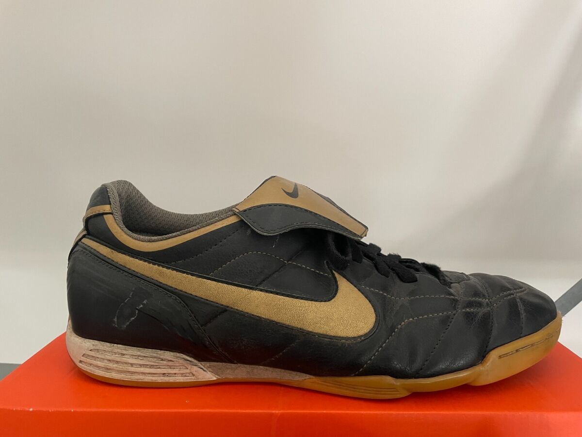 NIKE TIEMPO Indoor Black R10 RONALDINHO Gold SOCCER SHOES NIKE TIEMPO Indoor Black R10 RONALDINHO Gold SOCCER SHOES