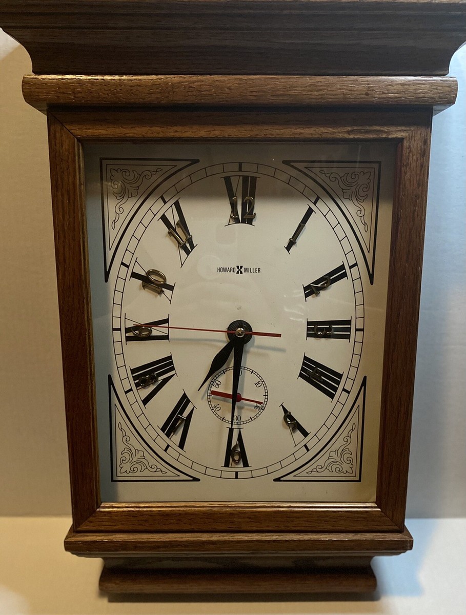 Vintage Howard Miller Clock Model 613-239 Quartz Wooden Wall Brown