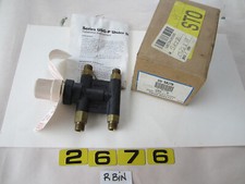 WATTS USG-P UNDERSINK GUARDIAN THERMOSTATIC MIXING VALVE