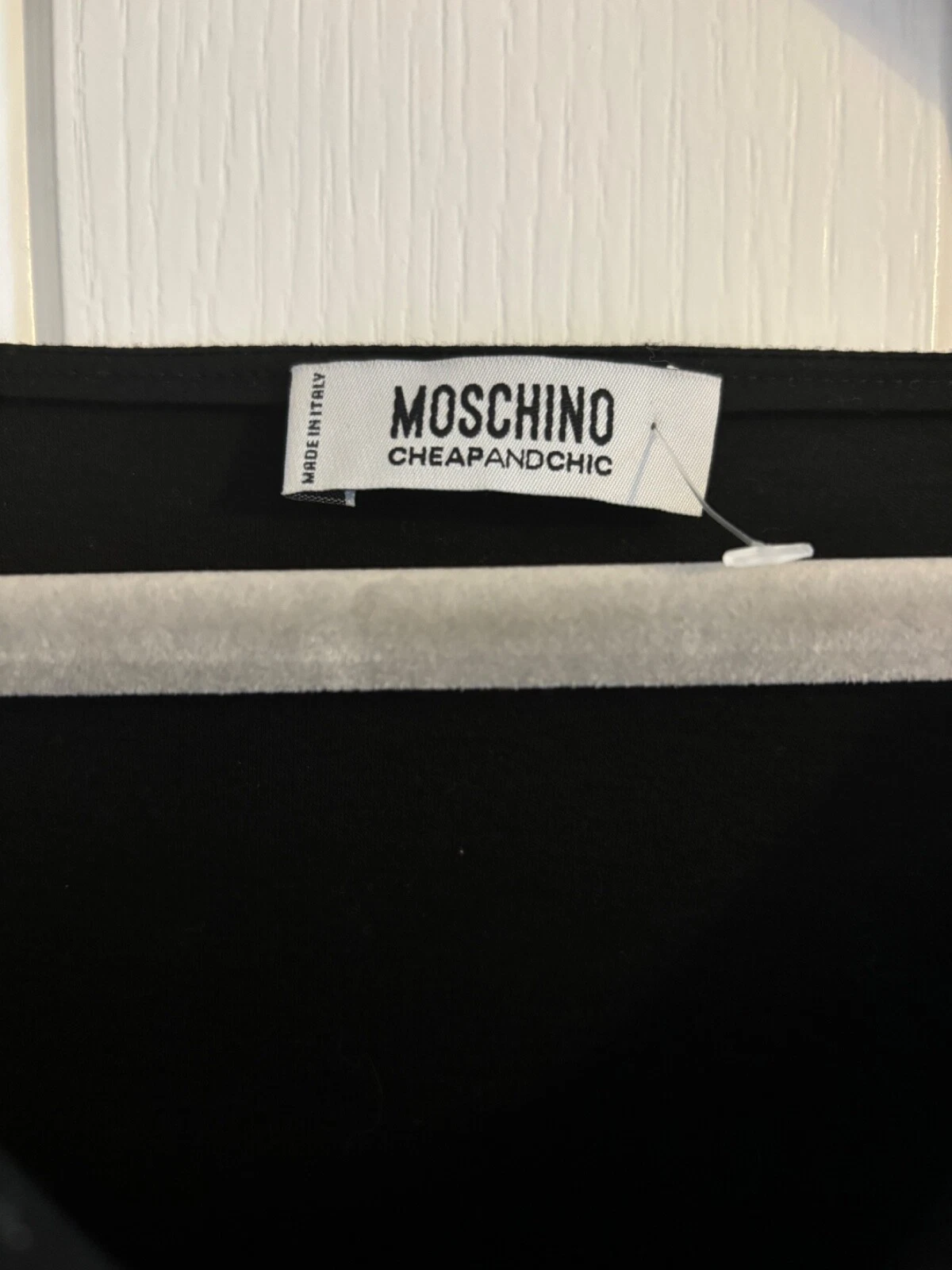 Abito senza maniche nero Moschino ""economico e chic"" nuovo senza etichette taglia 14