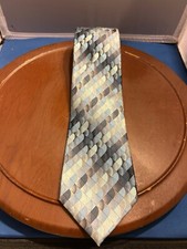 Van Heusen Stain Resistant Men  s Blue 100 Silk Tie Geometric Necktie Hand Made