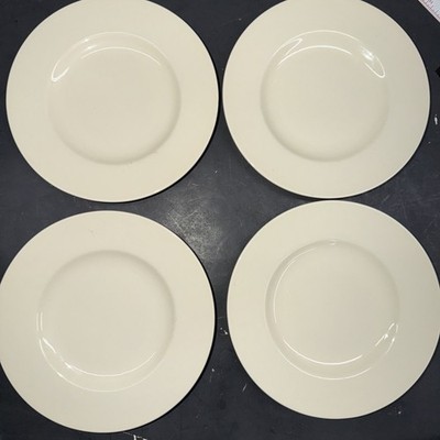 Lot 4 Wedgwood Queen s Ware Plain Ivory Creamware England Bread Plates