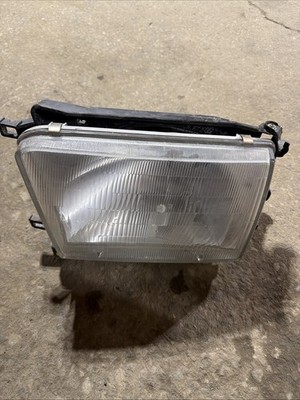 96-98 TOYOTA 4RUNNER LEFT DRIVER LH HEAD LIGHT HEADLAMP LAMP OEM HOUSING KOITO