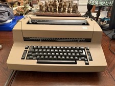 IBM Correcting Selectric II Typewriter Turns On,Clean/Needs Repair READ DESC 