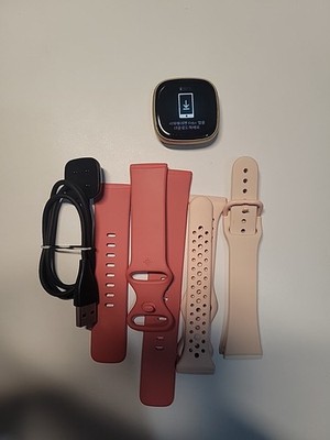 Fitbit Versa 3 Fitness Smartwatch FB511 Soft Gold Watch Tested Works