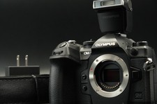 1129 cuts  OLYMPUS OM System OM-1 20.4MP Mirrorless Camera 11594