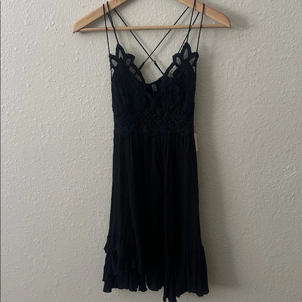 Vestido Free People Negro Adella Crochet Encaje Tirantes Ligero Sin Mangas Talla S Nuevo con Etiquetas Foto 3 de 4