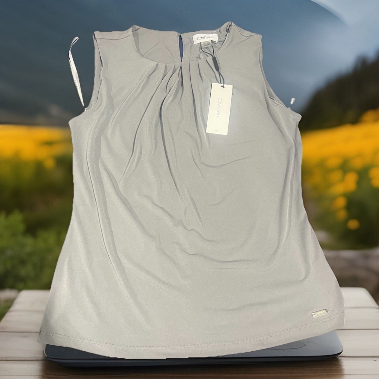 Calvin Klein Women's Sleeveless Blouse Size Small