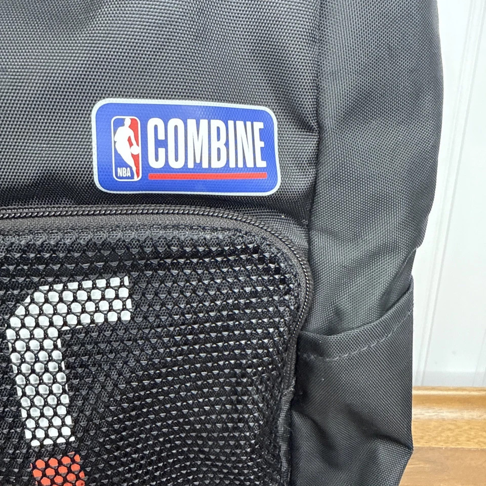 Mochila combinada Oklahoma City Thunder Under Armour NBA OKC dos compartimentos con cremallera Foto 4 de 4