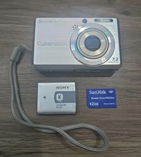 Sony Cyber-shot DSC-S750 7.2MP Digital Camera Silver Batt 2GB Memory Untested