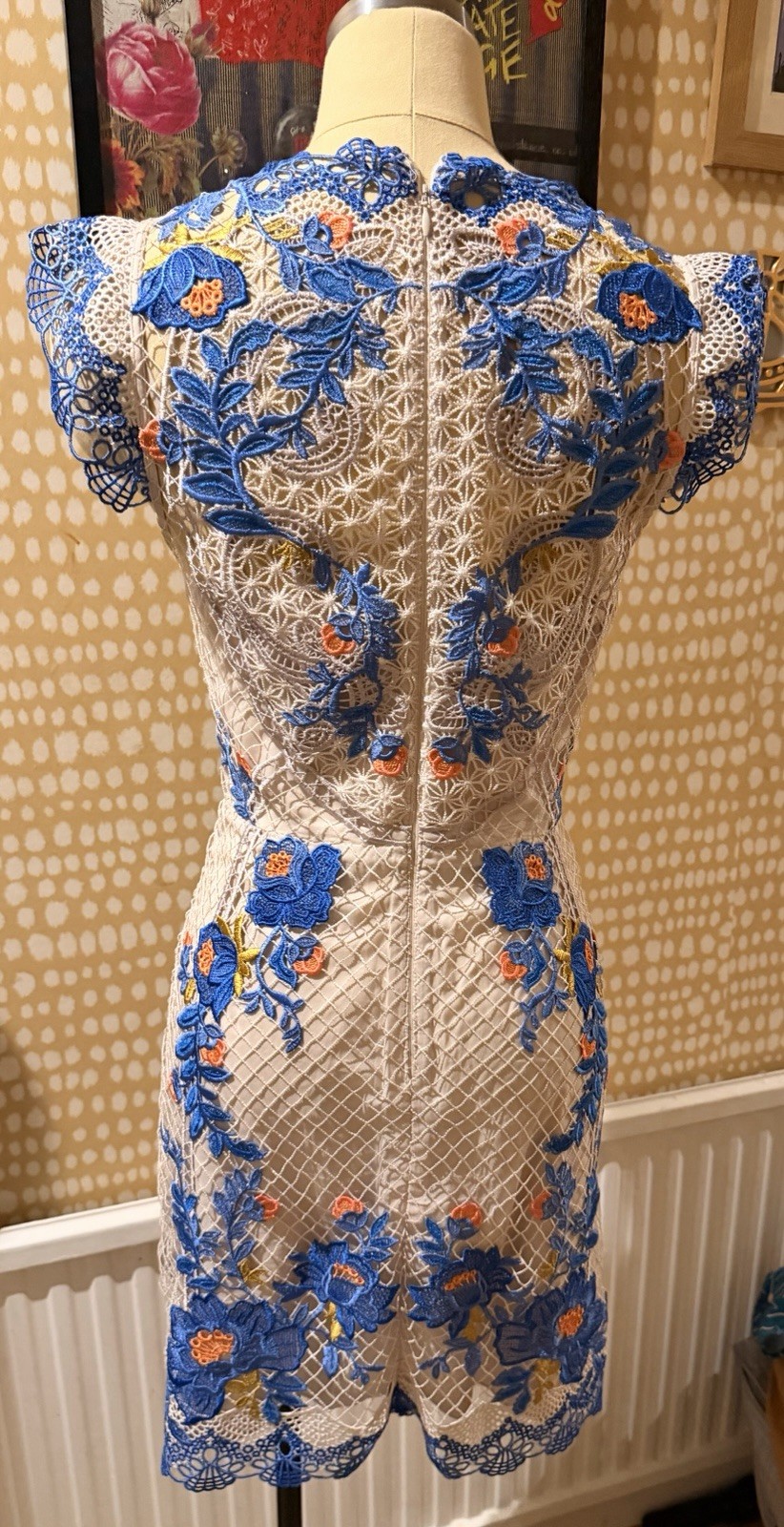 Karen Millen Embroidered Lace Wiggle Dress Wedding Ascot  Cruise ? Size  10 Uk image 5