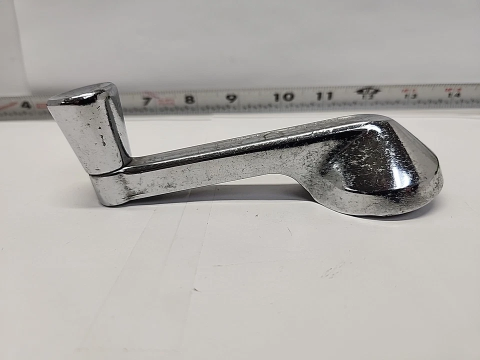 Single Mopar Window Crank Handle 2082958 1960-61 Plymouth Savoy/Plaza/Fury (663) - Image 4 of 4