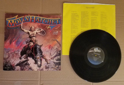 Molly Hatchet ''Beatin' The Odds'' (p)(c)1980 Vinyl Record Original VG+/EX!