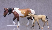WIA NEW * Pinto Mustang Mare and Foal - Birdie and Boone * Figure Model Horse