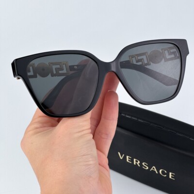 New Versace Greca Logo Cat-Eye Sunglasses Black Dark Grey Greca Cat-Eye Sunglasses Black | VERSACE US main image 4