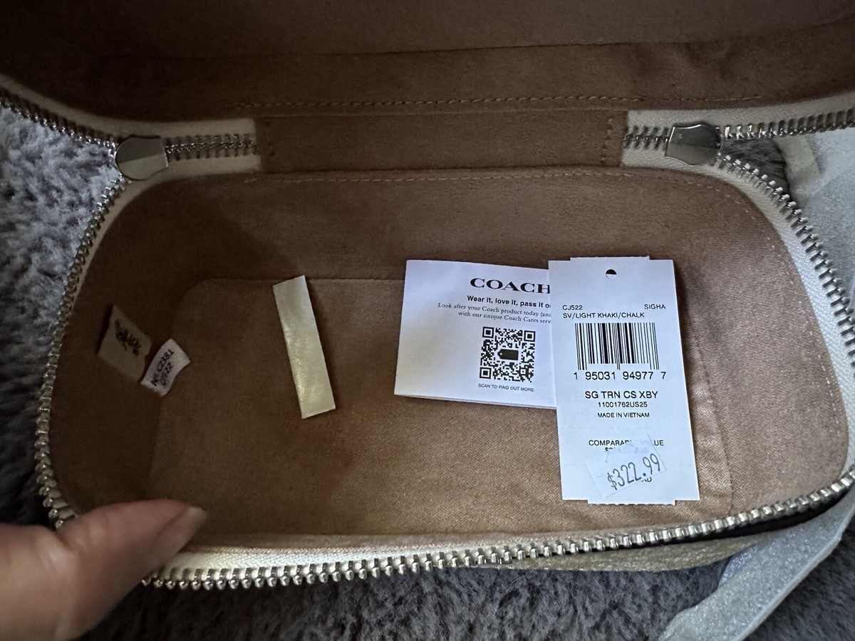 NWT - COACH Train Case Crossbody In Signature Canvas - super cute