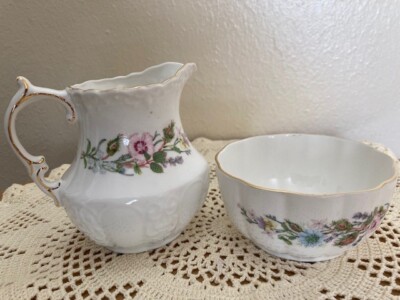 Aynsley Fine Bone China Wild Tudor pattern Cream jug and sugar bowl