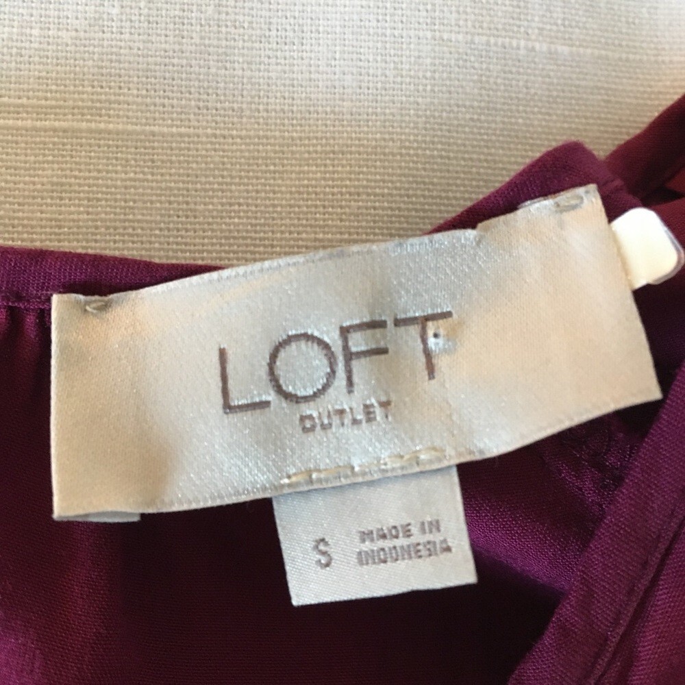 LOFT Split Back Lightweight Shirt, EUC - image 3