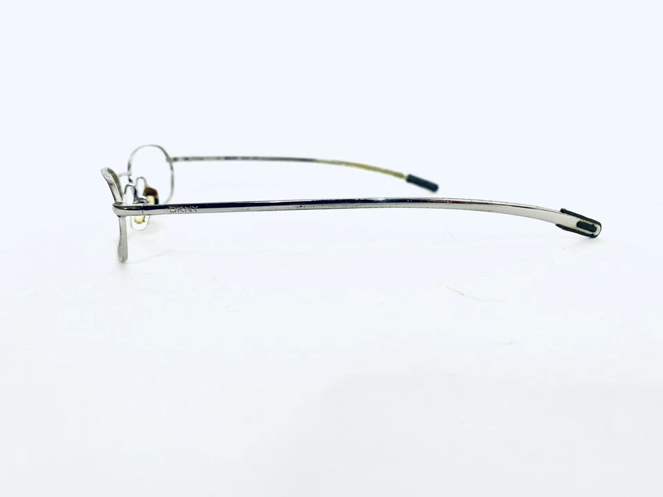 Gafas ovaladas de metal plateado DKNY de colección hechas en Italia 6234 028 50 17 135 Foto 3 de 4