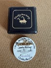 P. Buckley Moss Anna Erinna Porcelain Round Art Brooch Pin Signed — photo 2