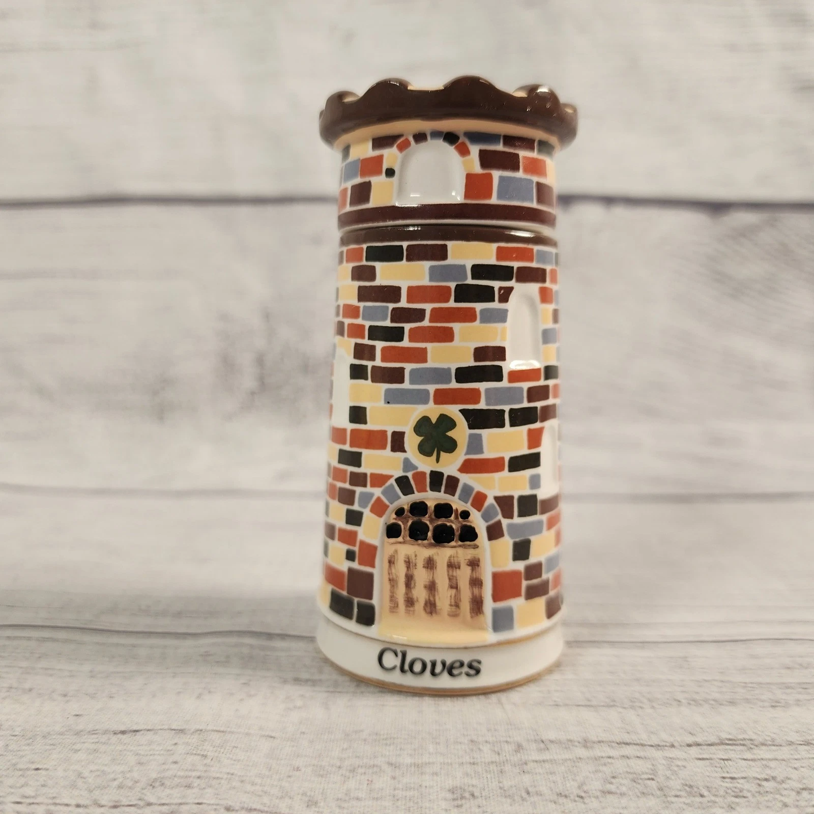 Danbury Mint Irish Castle Tower Cloves Spice Jar Spices of the World 1990