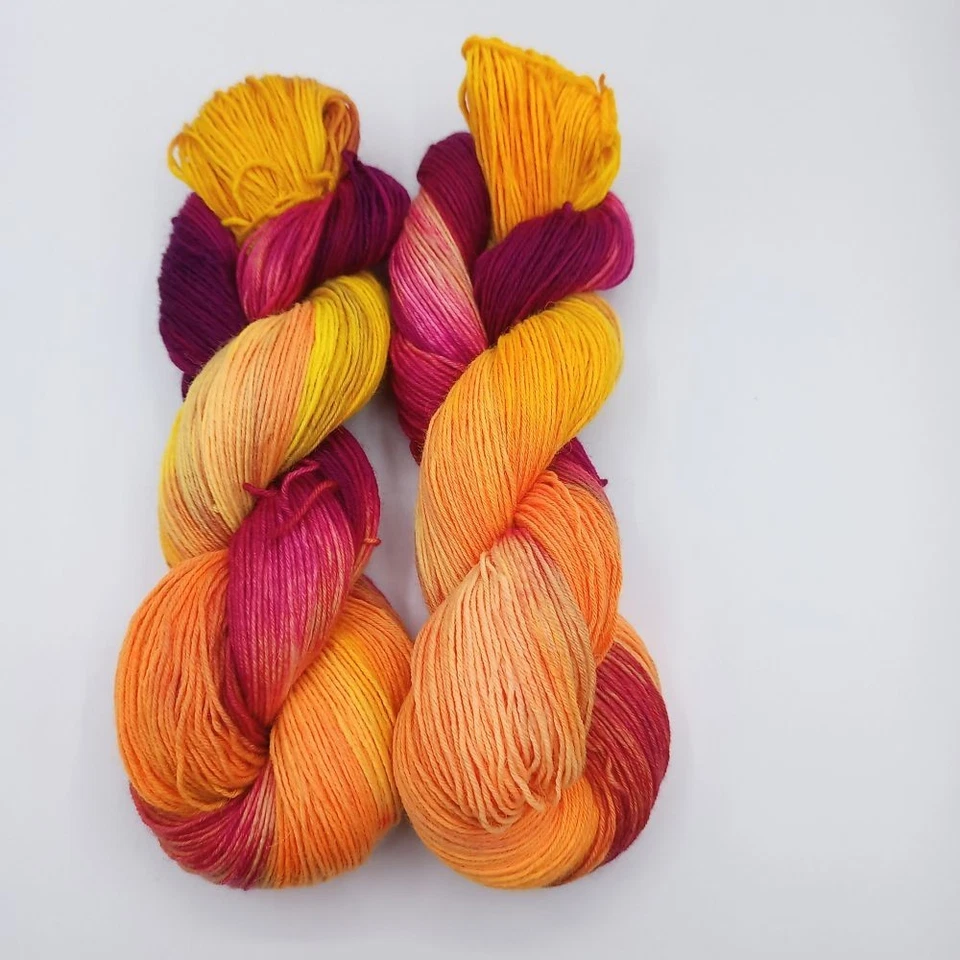 (9,90€/100 g) handgefärbte Sockenwolle 4 fach Färbung Polar Light 22 Neon Farben - Bild 2 von 4