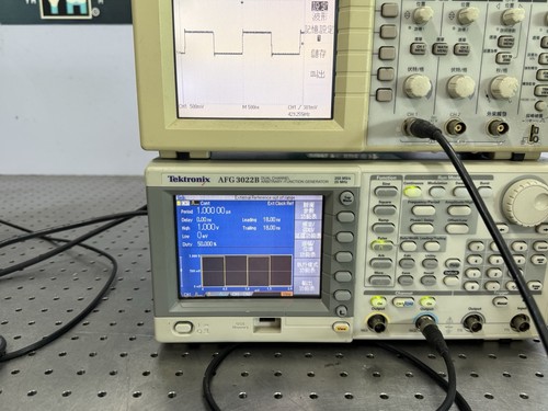 Tektronix AFG3022B 25MHz 250MS/s Dual Channel Function Generator Tested - Picture 9 of 9