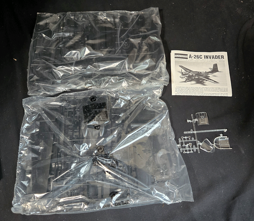 Maquette Avion MONOGRAM 1/48 A-26C Invader + Hi-Tech 189 – Kit Avec Canon 6 Guns, Lot Spécial