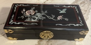 Vintage Asian Lacquer Jewelry Box Mother-of-Pearl Inlay – Red Silk Lining