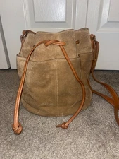 sezane - boursin liberte - suede bucket bag