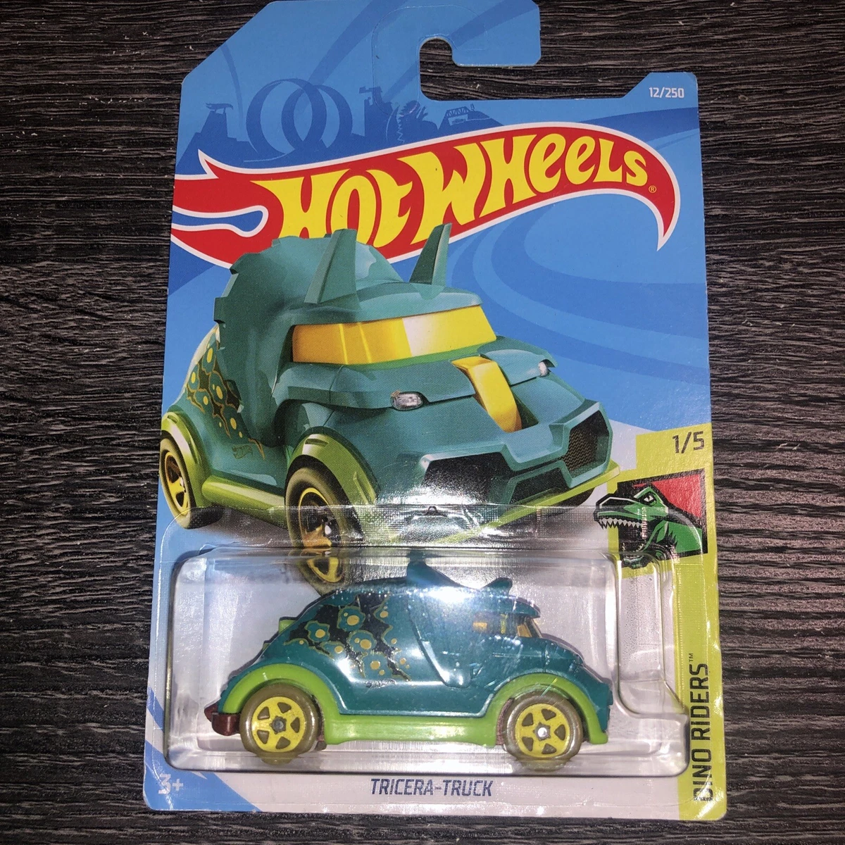 Hot Wheels Lot Of 2 Dino Riders Tricera Truck 1 5 Amand Trextroyer