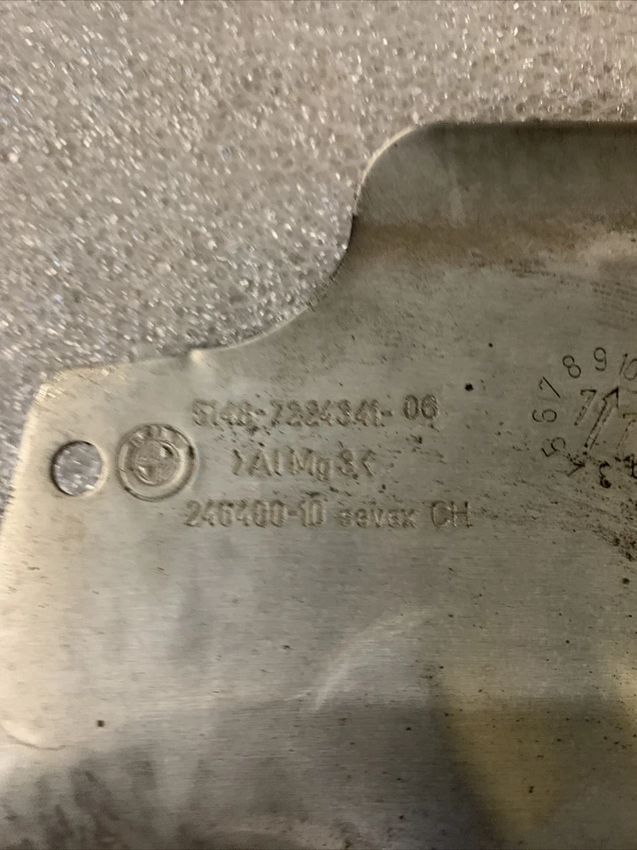 12-18 BMW 640i 740LI ESCAPE DELANTERO DERECHO PROTECTOR TÉRMICO CUBIERTA AISLANTE OEM Foto 2 de 4