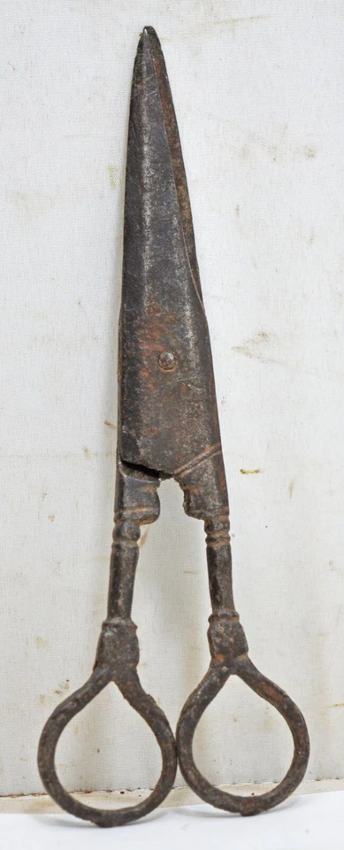 Antique Iron Small Scissors Original Old Hand Crafted Engraved - Image 4 of 4