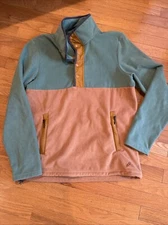 Eastern Mountain Sports - Medium Pull Over Fleece Jacket - Green And Beige EUC