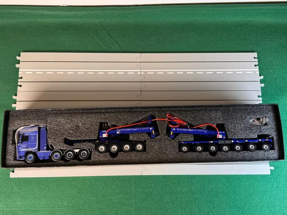 WSI truck models, DAF XF 105 SSC 8X4 Windmill Trailer , RAHBEK - Image 3 of 4