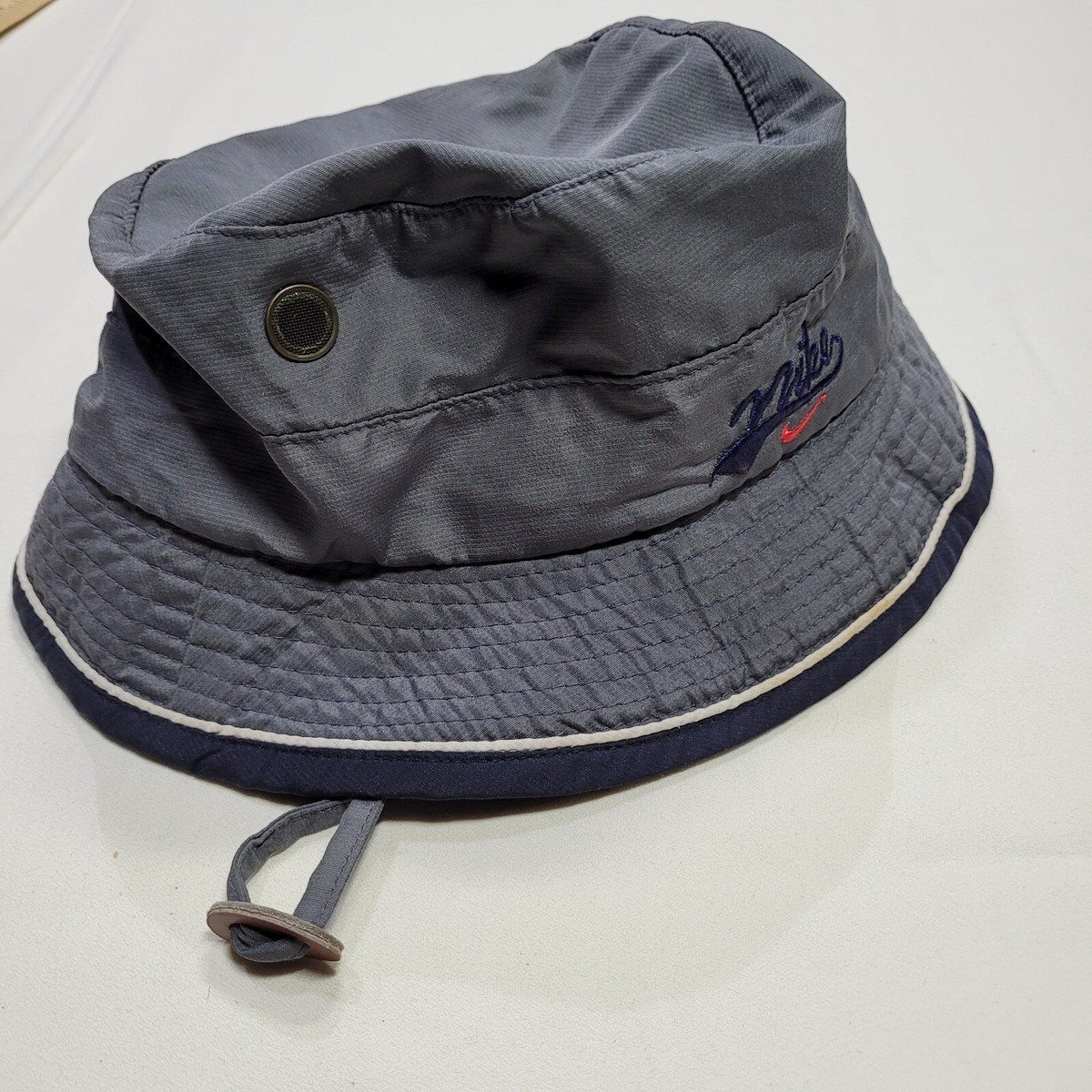 雰囲気◎ 90's old nike fade bucket hat 90s Vintage Nike Swoosh Double Sided Bucket Hat Travis Style