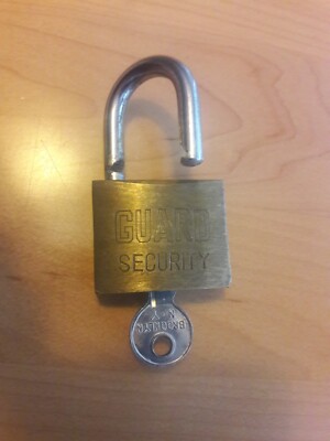 ◇ Guard ◇１９４５年◇２２.５cm◇B&G・ Co◇ Vintaged GUARD Security Brass Padlock w/ Original Key ~ Tested and