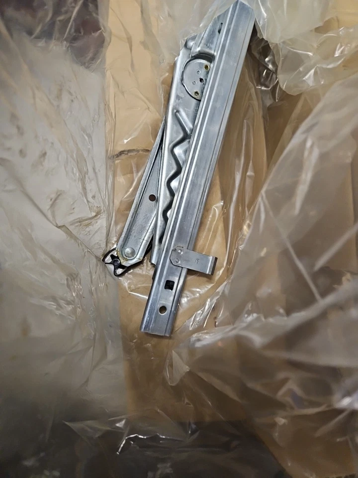 NUEVO MOTORCRAFT WLR-57 regulador de ventana eléctrica delantero derecho para 95-07 Windstar  Foto 4 de 4