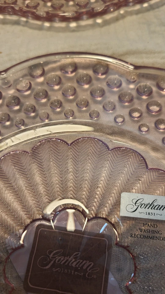 4 placas rosa Gorham Emily's Attic Hobnail de 8 1/2 pulgadas Foto 3 de 4