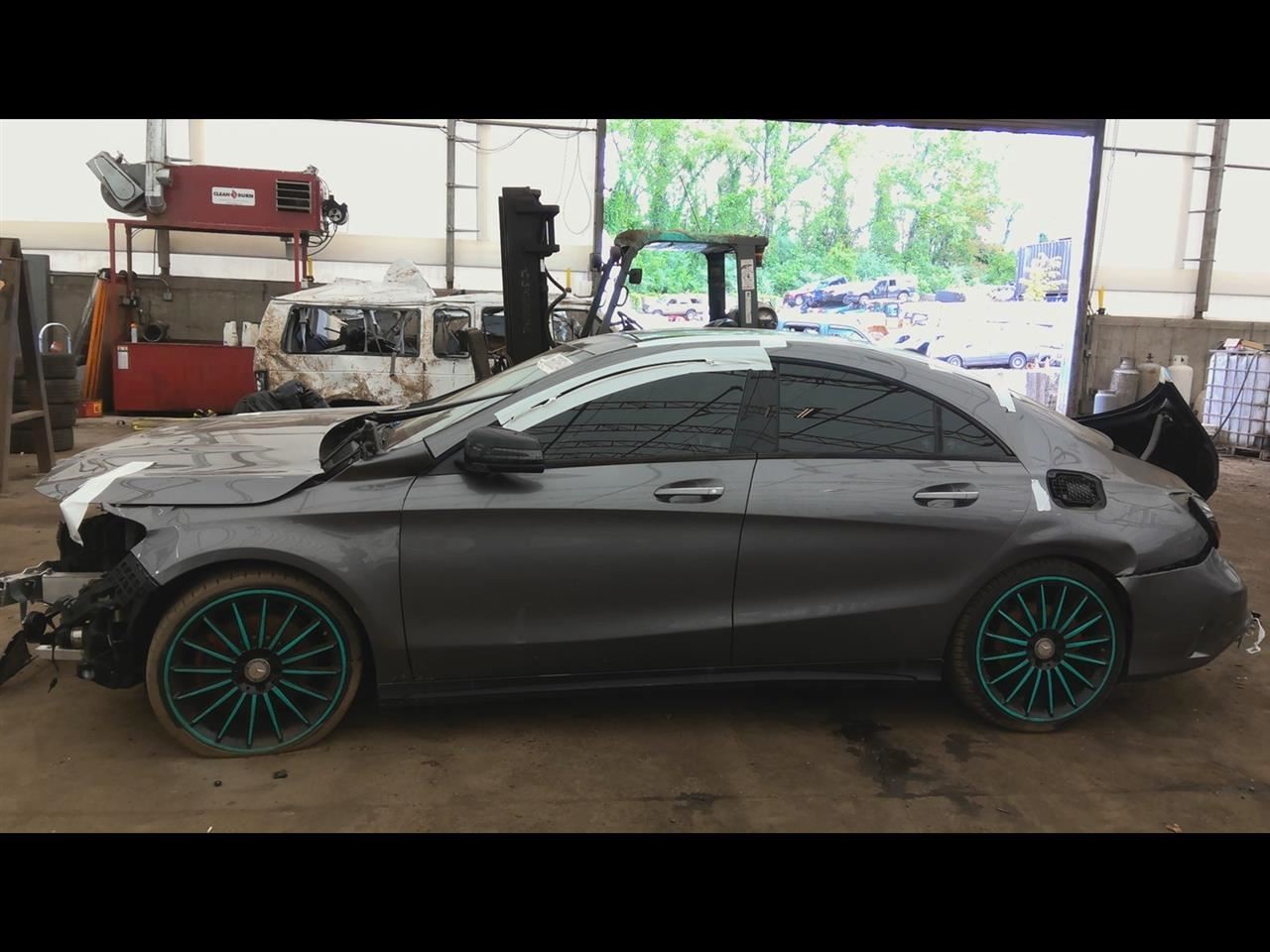 Passenger Front Spindle/Knuckle 117 Type Fits 14-19 MERCEDES CLA-CLASS 6602874