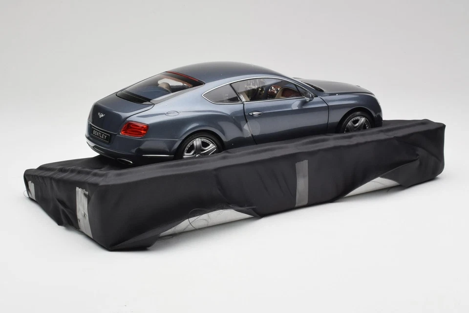 BL835 Bentley Continental GT Thunder Grey Minichamps 1/18 - Immagine 3 di 4