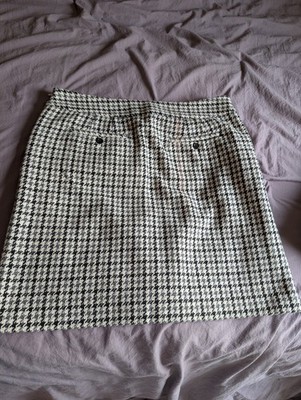 Ann Taylor Black & White Houndstooth Mini Skirt Lined Button Closure Size 10