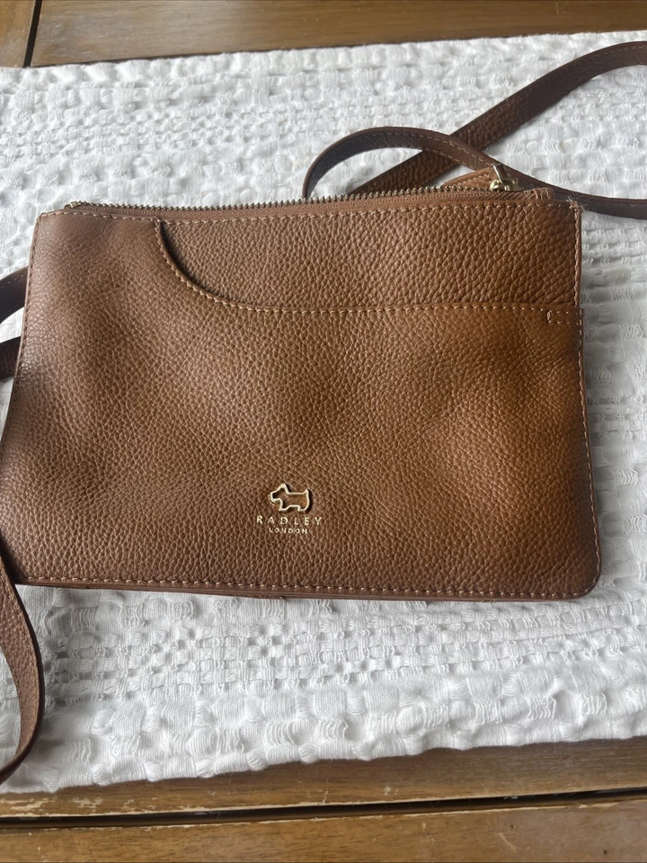 Bolso Bandolera RADLEY LONDON Bolsillo Compartimento Cuero Usado en Excelente Condición Foto 3 de 4